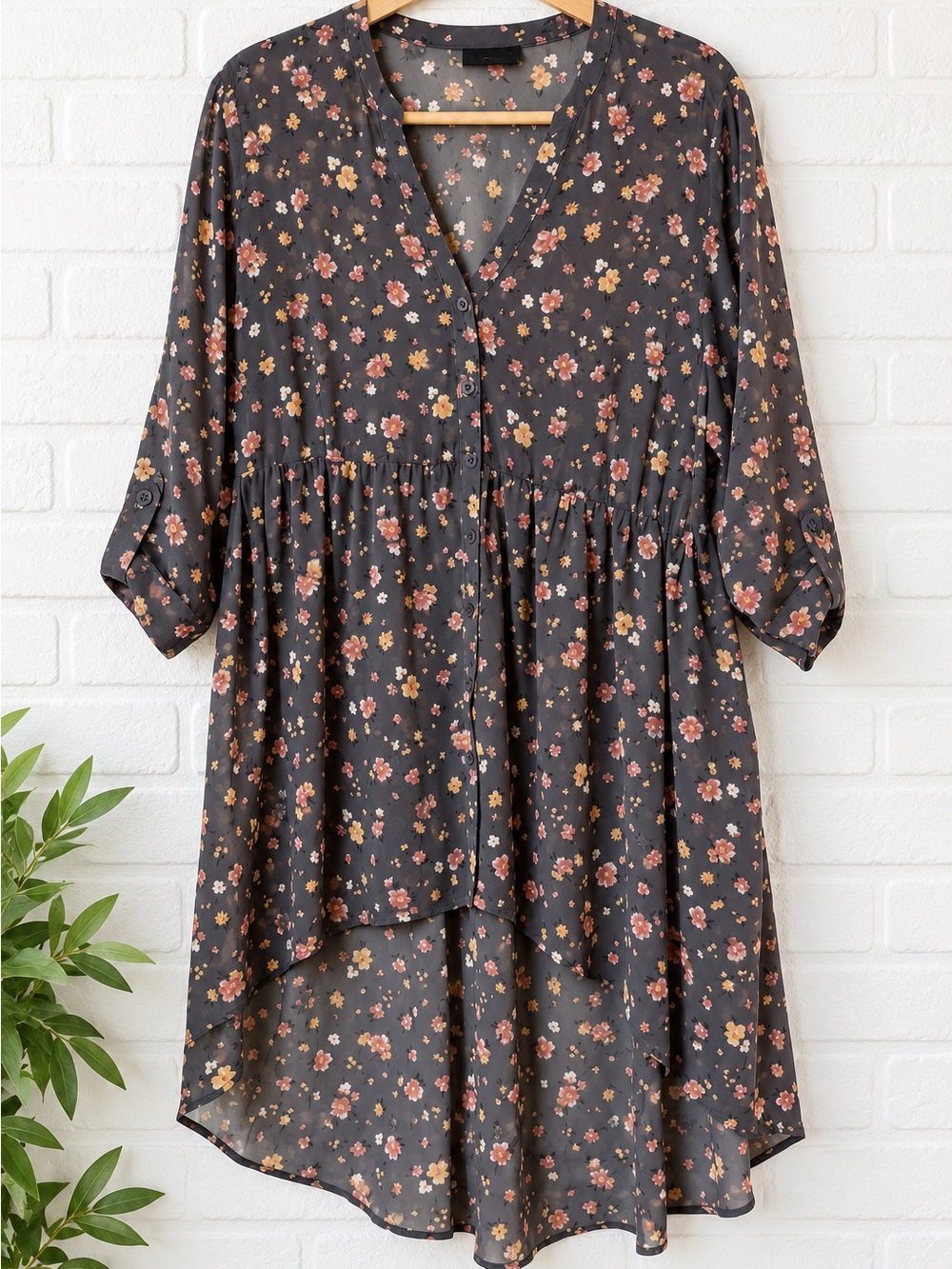 Torrid 1X Sheer Floral High Low Tunic Blouse Roll Tab Sleeve